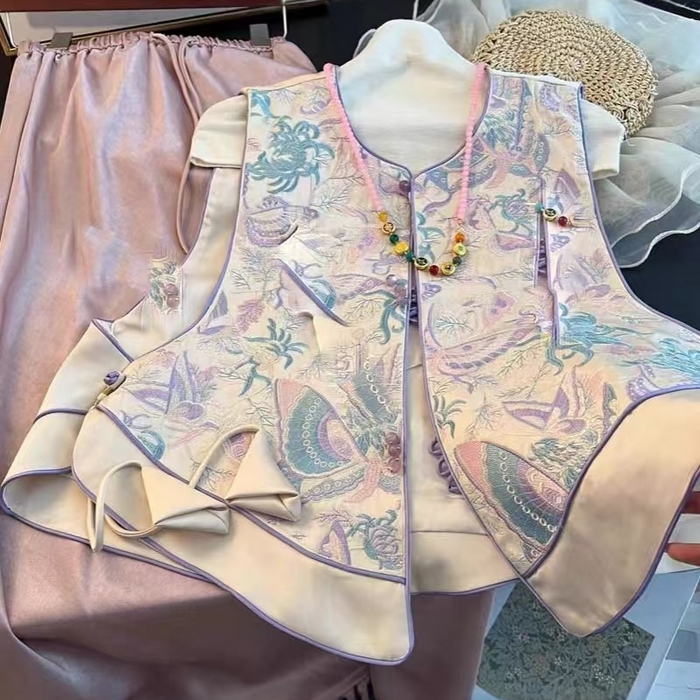 91家纺网 家纺一手货源 找家纺 洛兰沙家居馆【只代发】【只代发】 2025新款复古织锦缎细纱棉麻拼接马甲背心刺绣中式盘扣上衣 45
