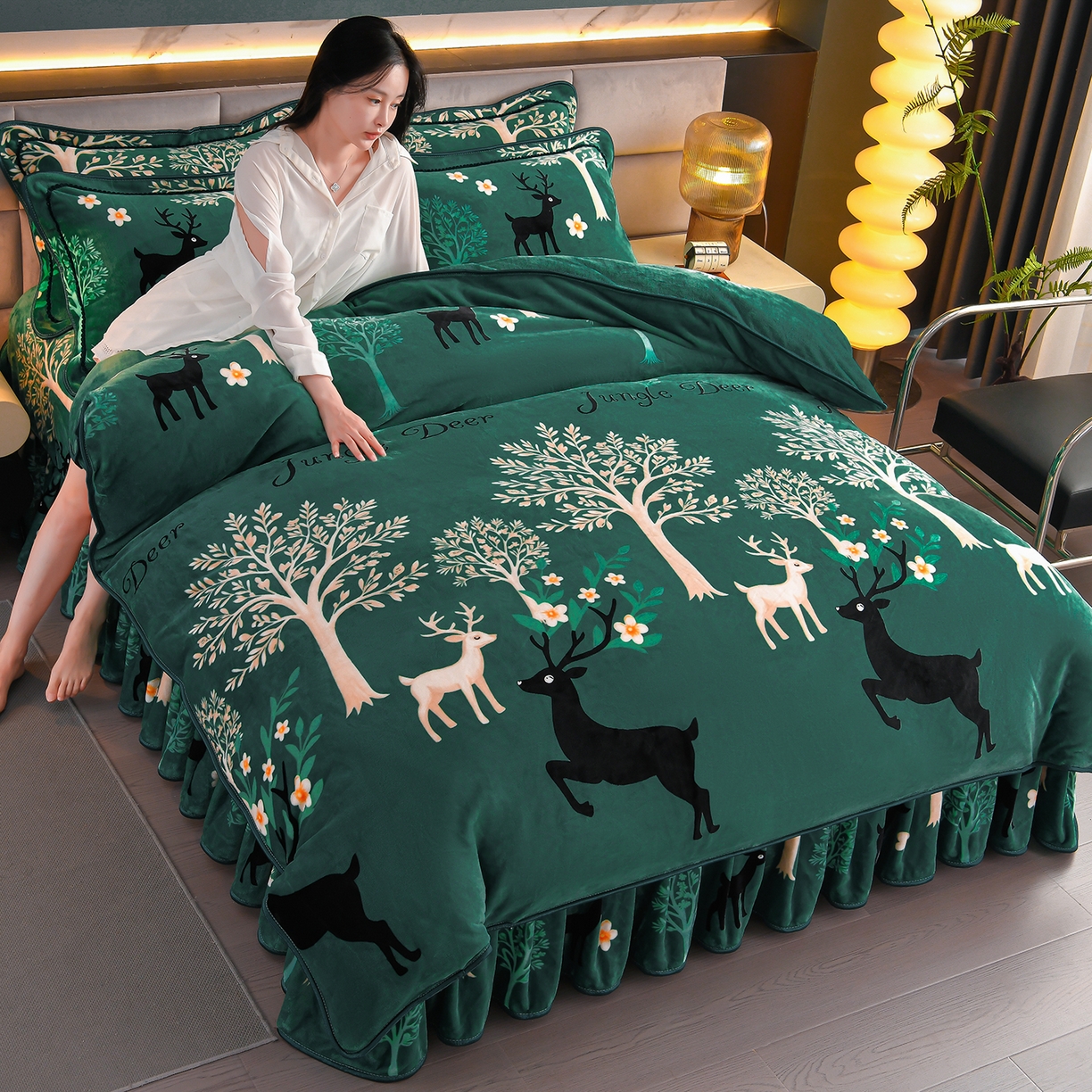 91家纺网 家纺一手货源 找家纺 （总）董成龙家纺 2025新款高克重9-10斤加厚印花超柔牛奶绒爆款法莱绒金貂绒床裙四件套控价