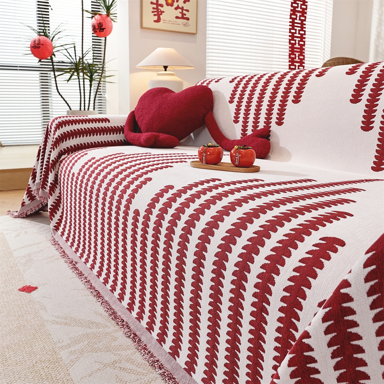 91家纺网 家纺一手货源 找家纺 共鸣沙发垫 2025新款亲肤舒适雪尼尔玉兰喜庆红色沙发巾 拾忆红色 180x130cm沙发巾