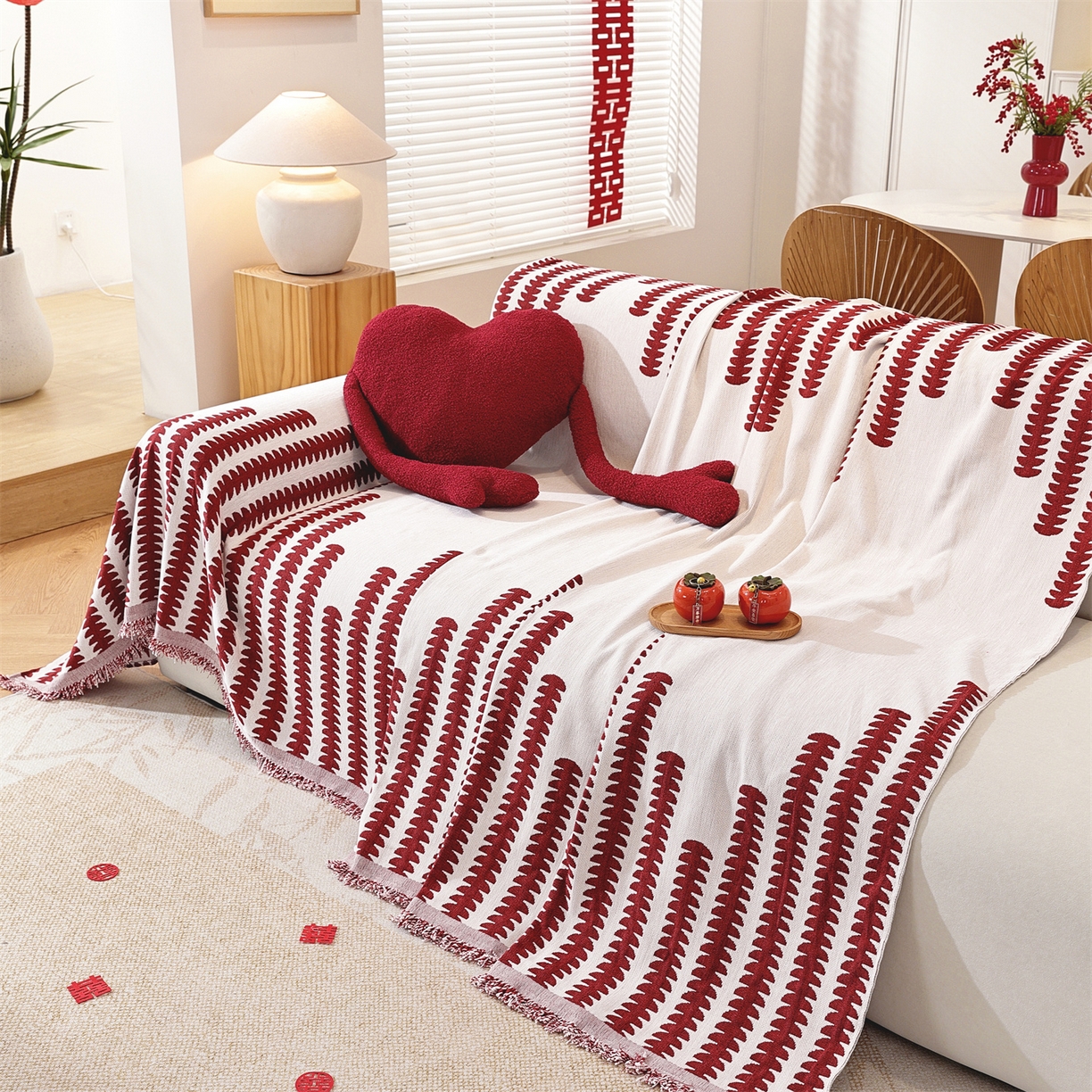 91家纺网 家纺一手货源 找家纺 共鸣沙发垫 2025新款亲肤舒适雪尼尔玉兰喜庆红色沙发巾 拾忆红色 180x130cm沙发巾