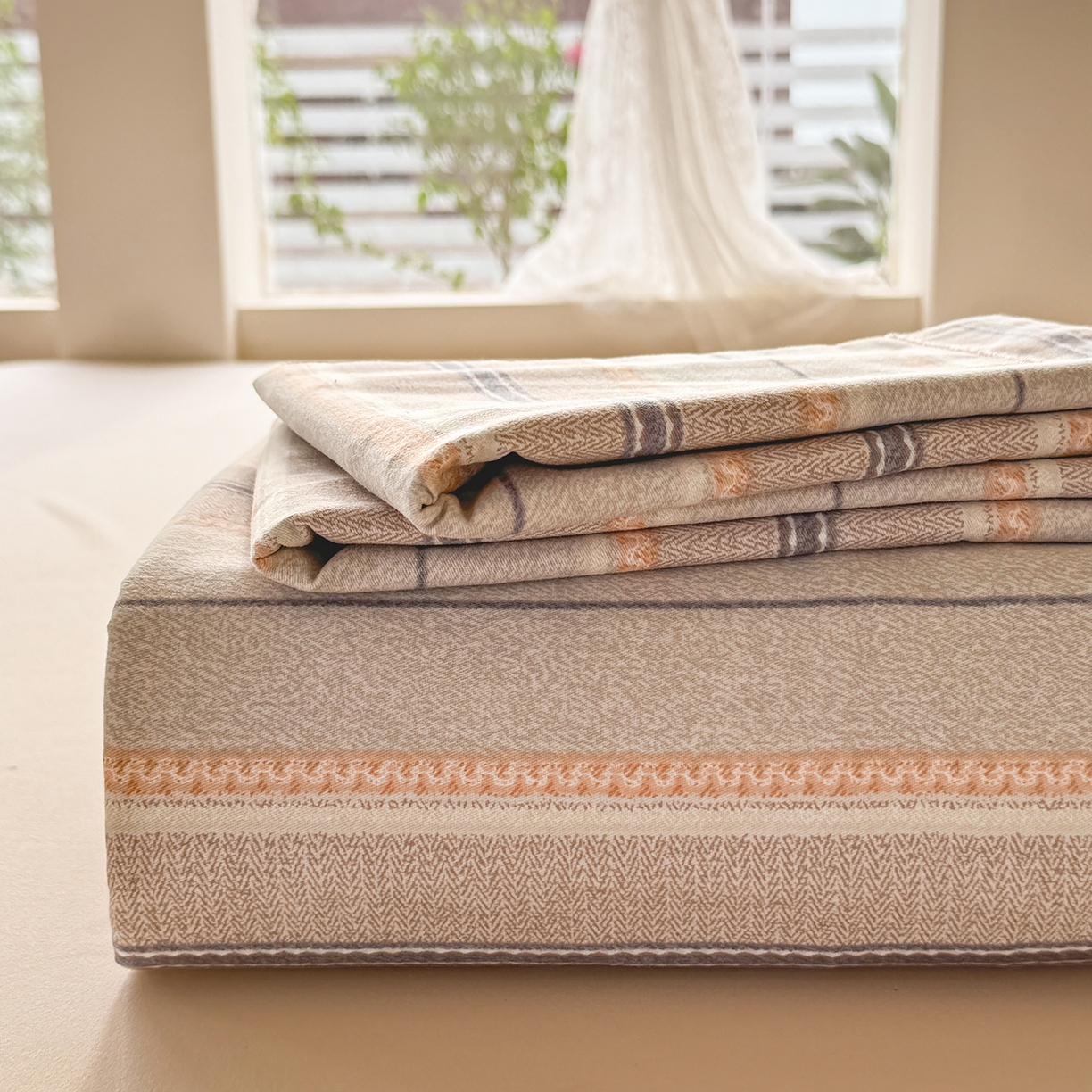 91家纺网 家纺一手货源 找家纺 壹贝家纺 2025新款A类100%全棉纯棉磨毛床单单床单床单单件 凡尔赛-桔