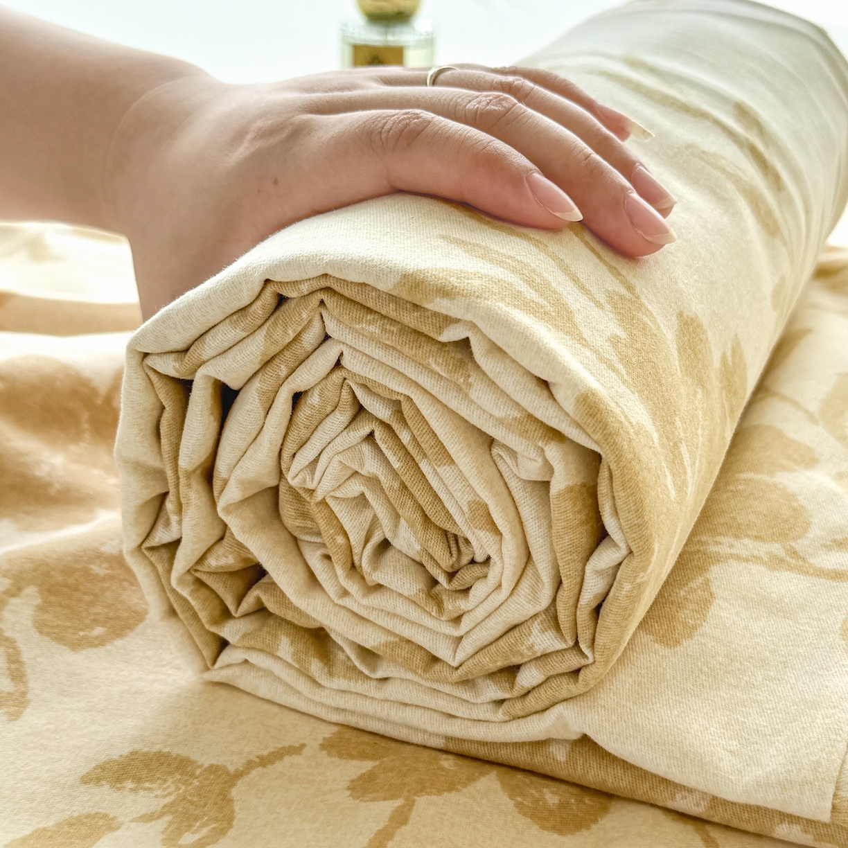 91家纺网 家纺一手货源 找家纺 壹贝家纺 2025新款A类100%全棉纯棉磨毛床单单床单床单单件 梅花印-黄