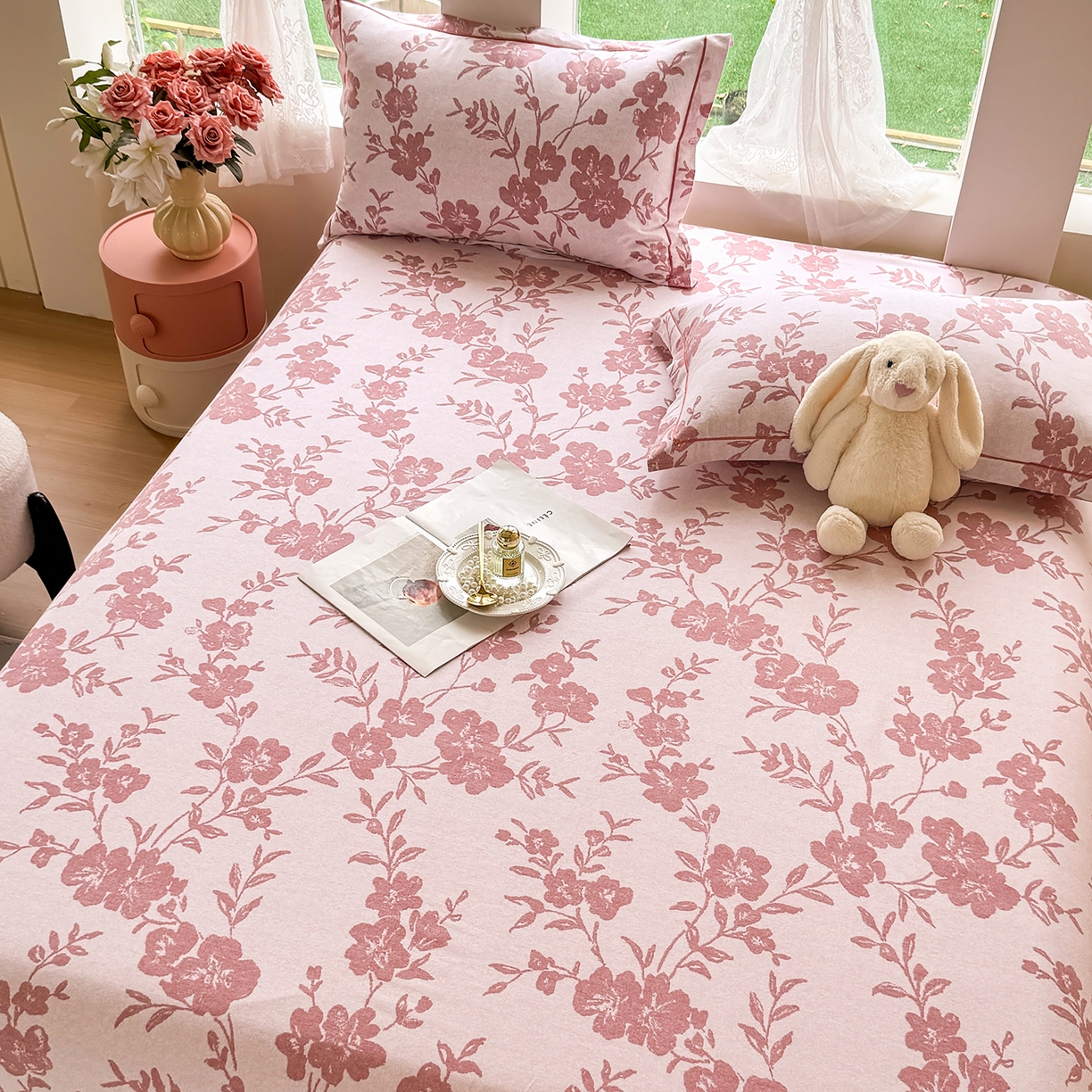 91家纺网 家纺一手货源 找家纺 壹贝家纺 2025新款A类100%全棉纯棉磨毛床单单床单床单单件 梅花印-粉