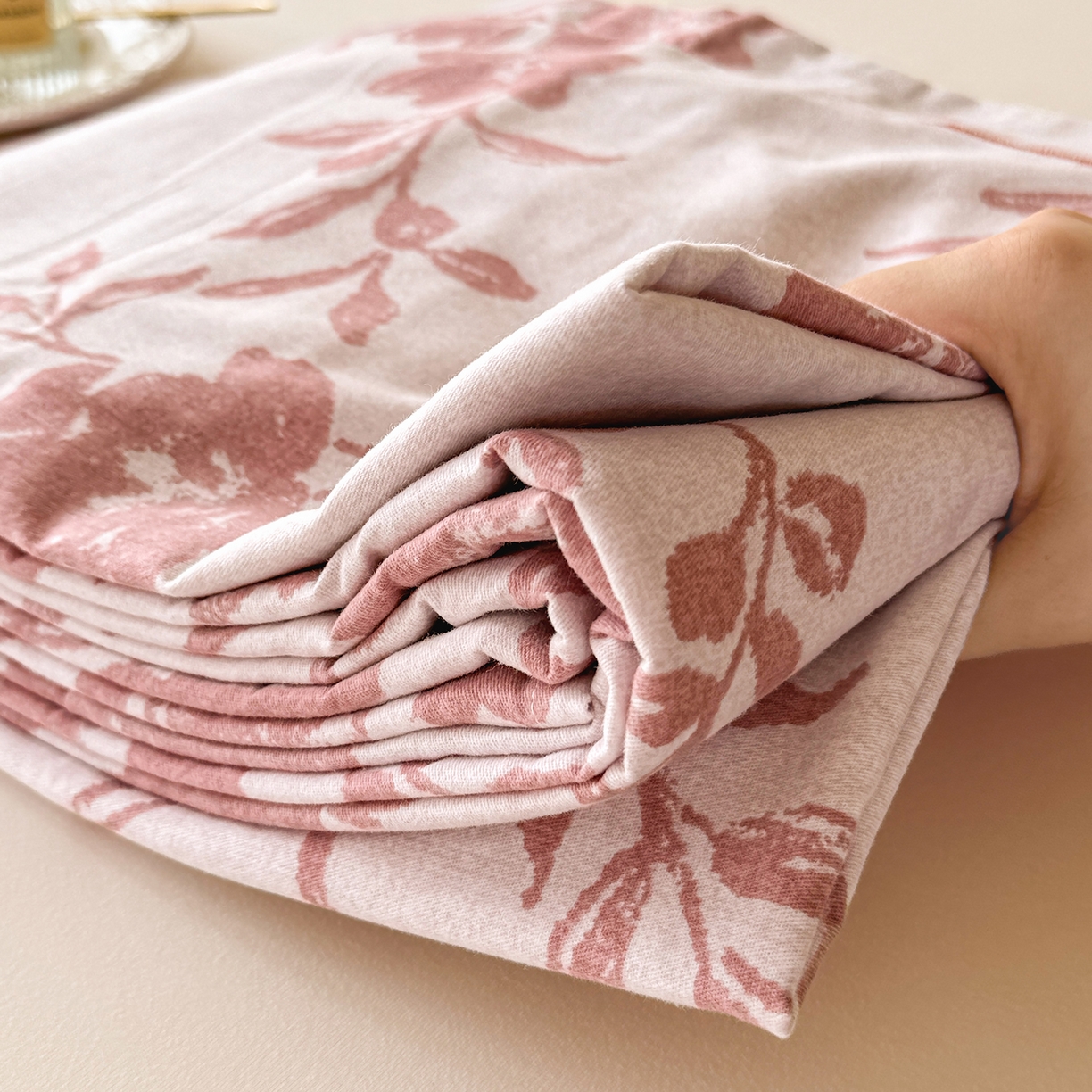 91家纺网 家纺一手货源 找家纺 壹贝家纺 2025新款A类100%全棉纯棉磨毛床单单床单床单单件 梅花印-粉