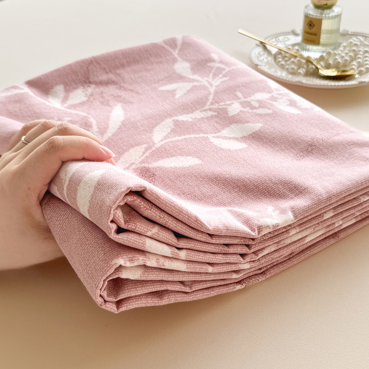 91家纺网 家纺一手货源 找家纺 壹贝家纺 2025新款A类100%全棉纯棉磨毛床单单床单床单单件 春和景明-粉