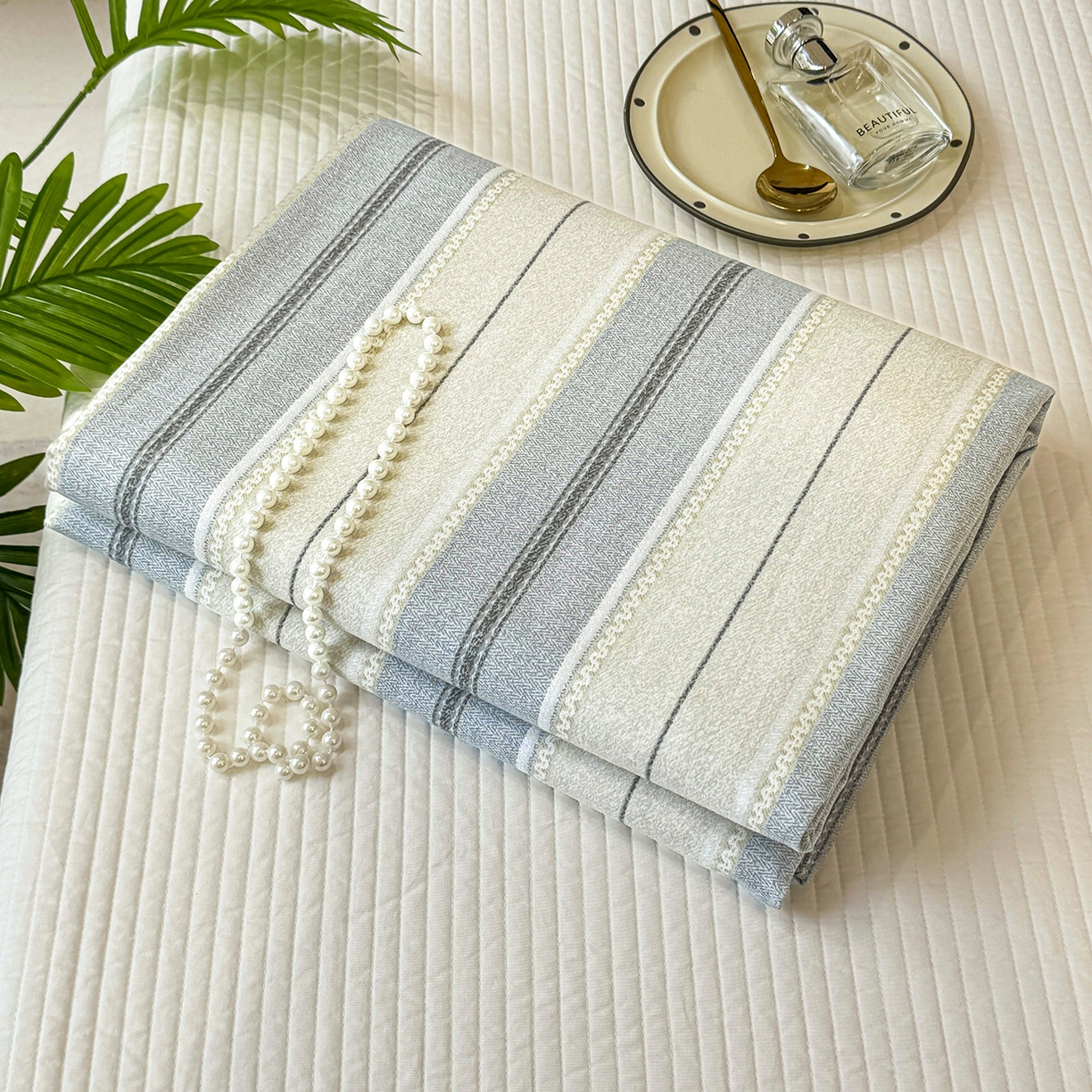 91家纺网 家纺一手货源 找家纺 壹贝家纺 2025新款A类100%全棉纯棉磨毛床单单床单床单单件 凡尔赛-灰