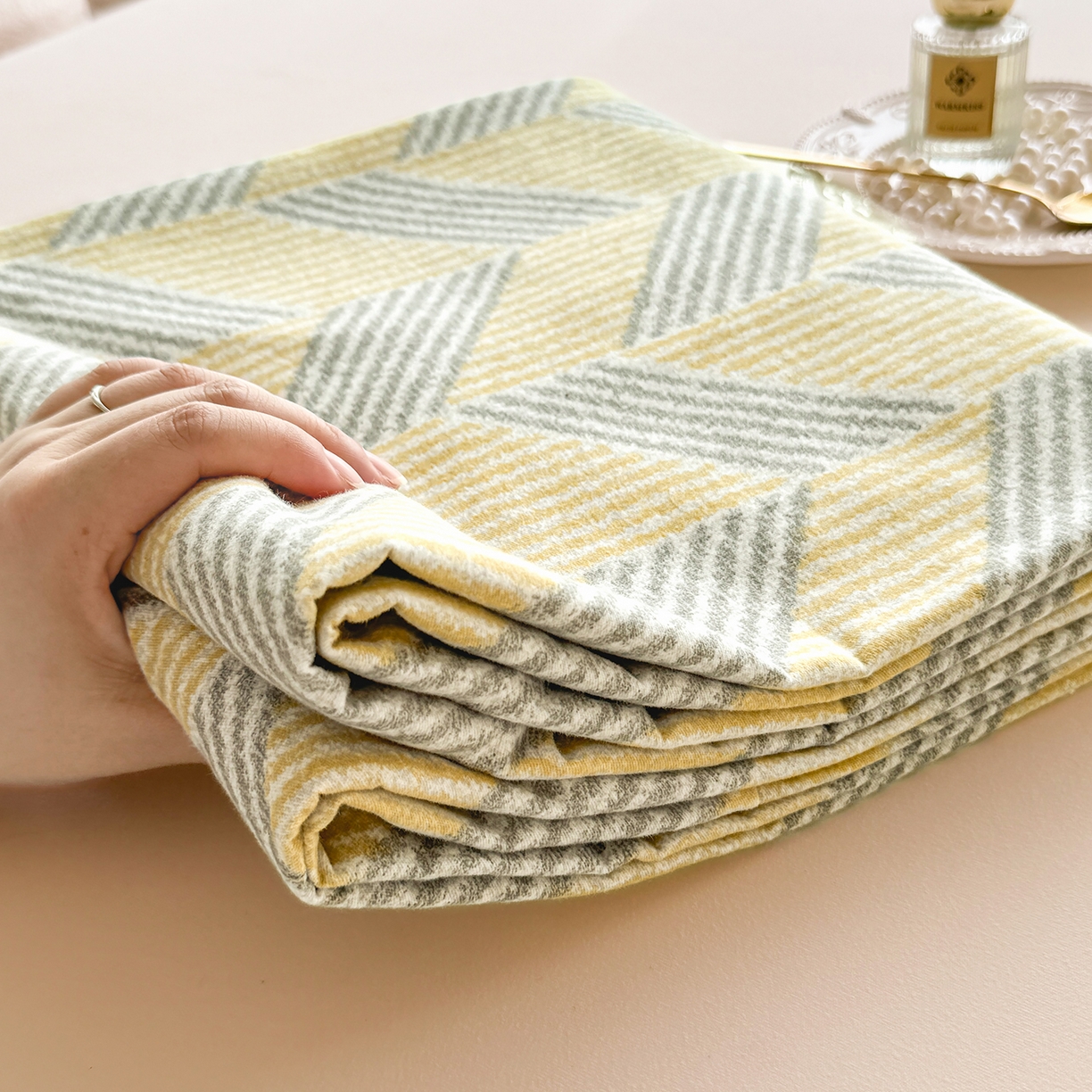 91家纺网 家纺一手货源 找家纺 壹贝家纺 2025新款A类100%全棉纯棉磨毛床单单床单床单单件 施华-灰