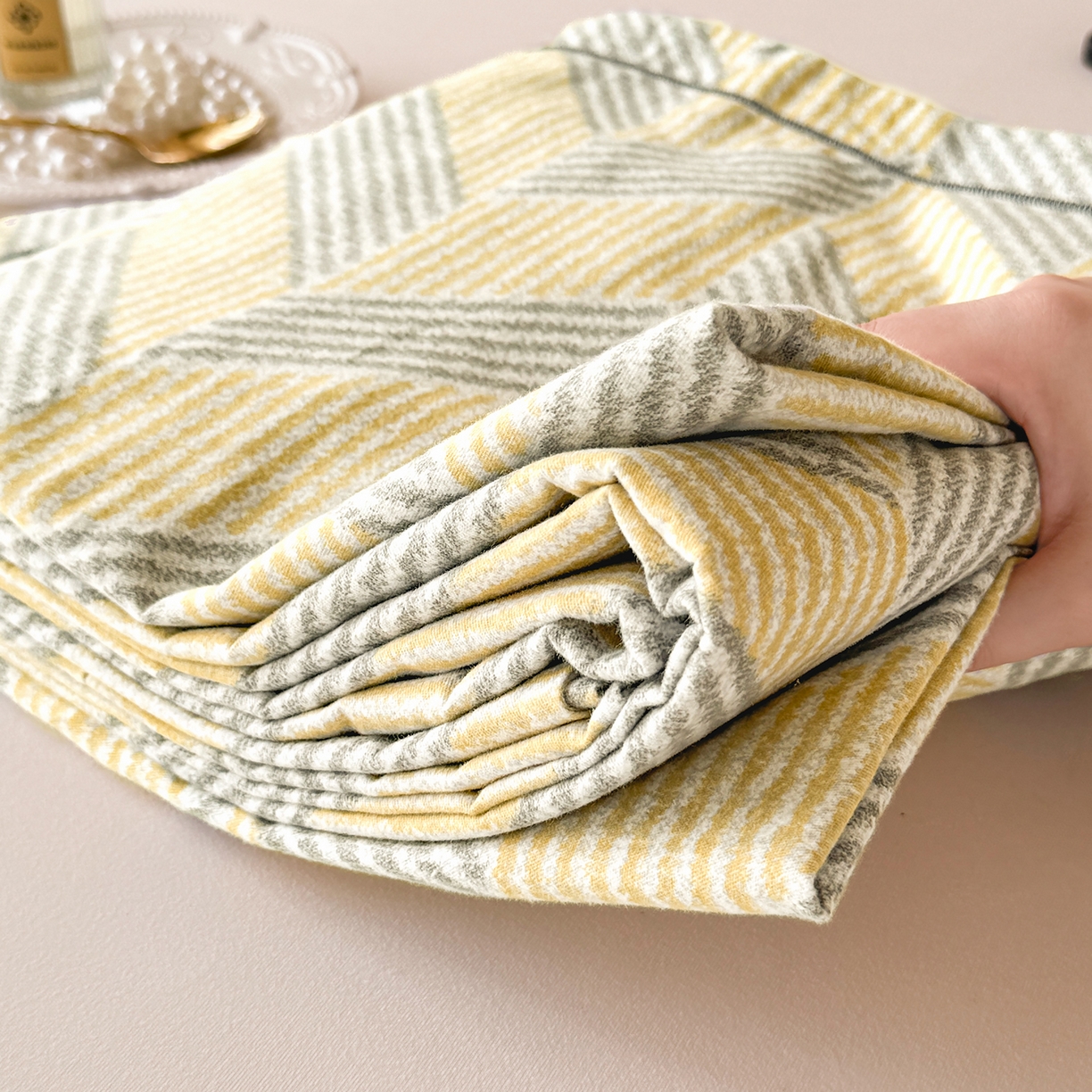 91家纺网 家纺一手货源 找家纺 壹贝家纺 2025新款A类100%全棉纯棉磨毛床单单床单床单单件 施华-灰