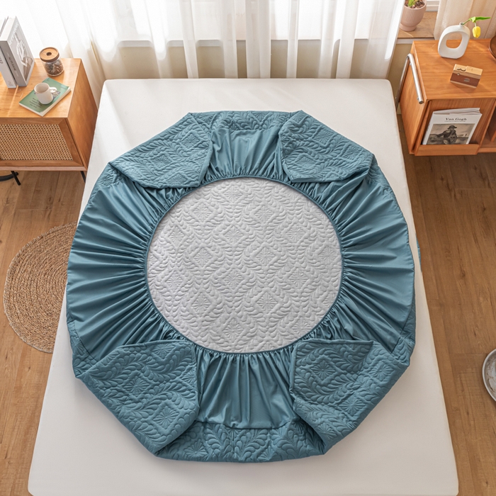 91家纺网 家纺一手货源 找家纺 梵克保罗 2025新款简约纯色水洗棉防水夹棉床笠 宾利蓝