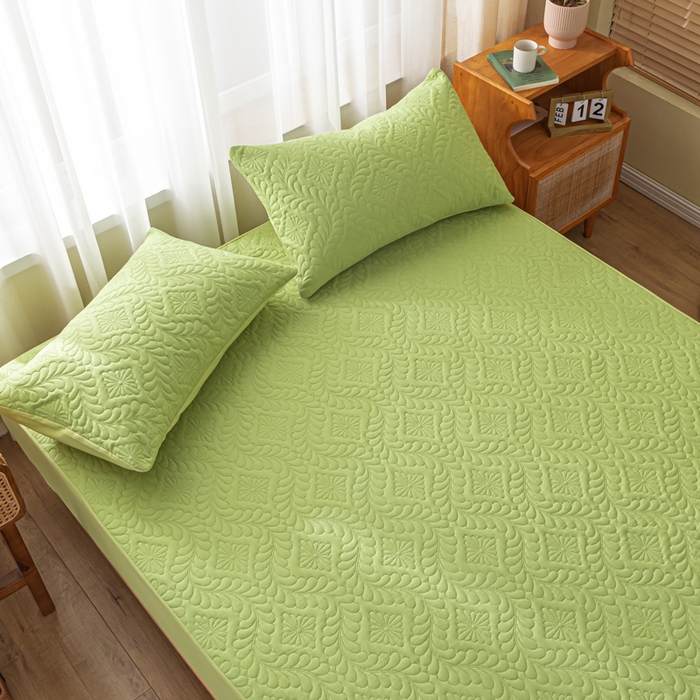 91家纺网 家纺一手货源 找家纺 梵克保罗 2025新款简约纯色水洗棉防水夹棉床笠 小草绿