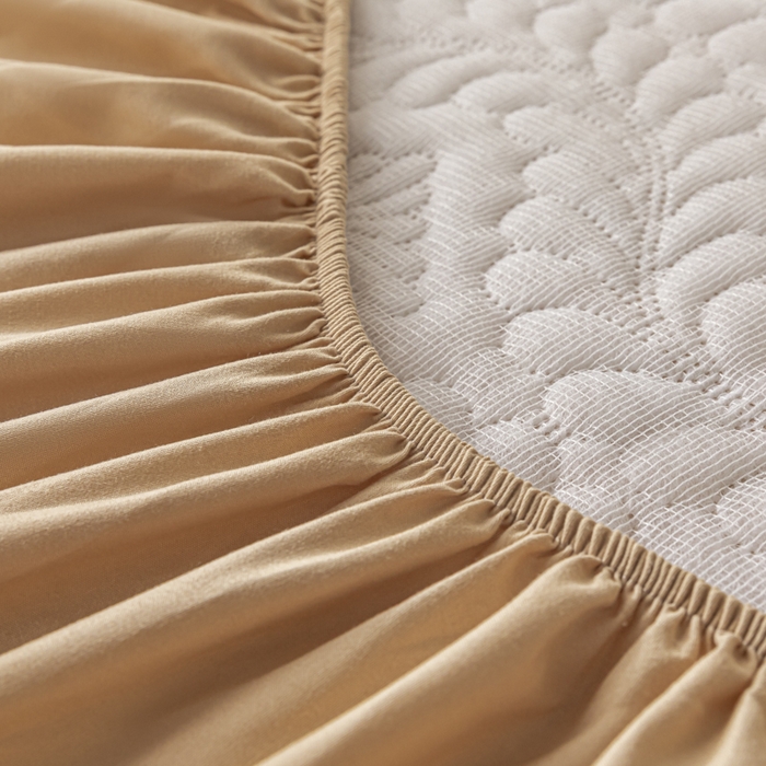 91家纺网 家纺一手货源 找家纺 梵克保罗 2025新款简约纯色水洗棉防水夹棉床笠 浅卡其