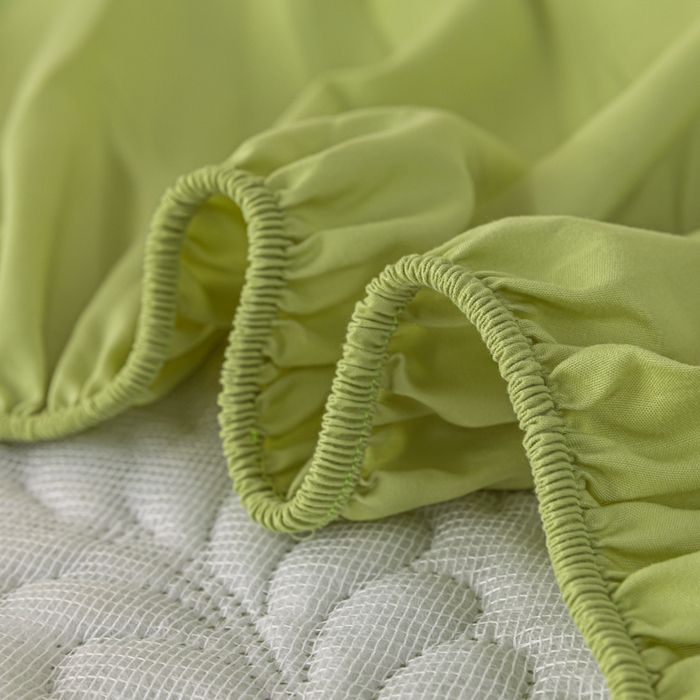 91家纺网 家纺一手货源 找家纺 梵克保罗 2025新款简约纯色水洗棉防水夹棉床笠 小草绿