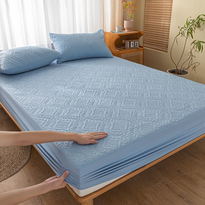 91家纺网 家纺一手货源 找家纺 梵克保罗 2025新款简约纯色水洗棉防水夹棉床笠 海洋蓝