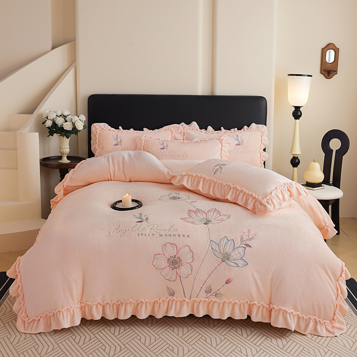 91家纺网 家纺一手货源 找家纺 （总）孟鑫家纺 2025新款220克高克重韩版立体花边牛奶法式绣花四件套床单床盖款被套-浪漫花园系列