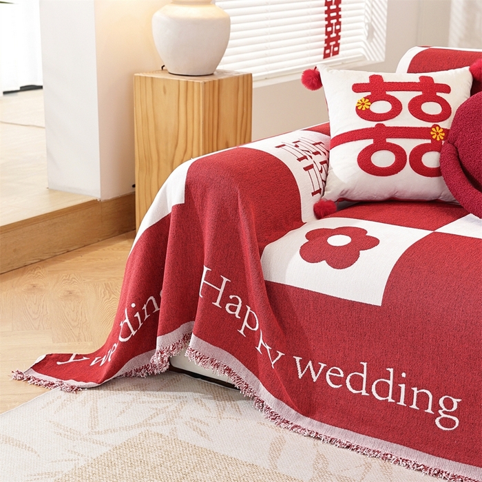 91家纺网 家纺一手货源 找家纺 共鸣沙发垫 2025新款亲肤舒适雪尼尔玉兰喜庆红色沙发巾 喜格红色 180x230cm沙发巾