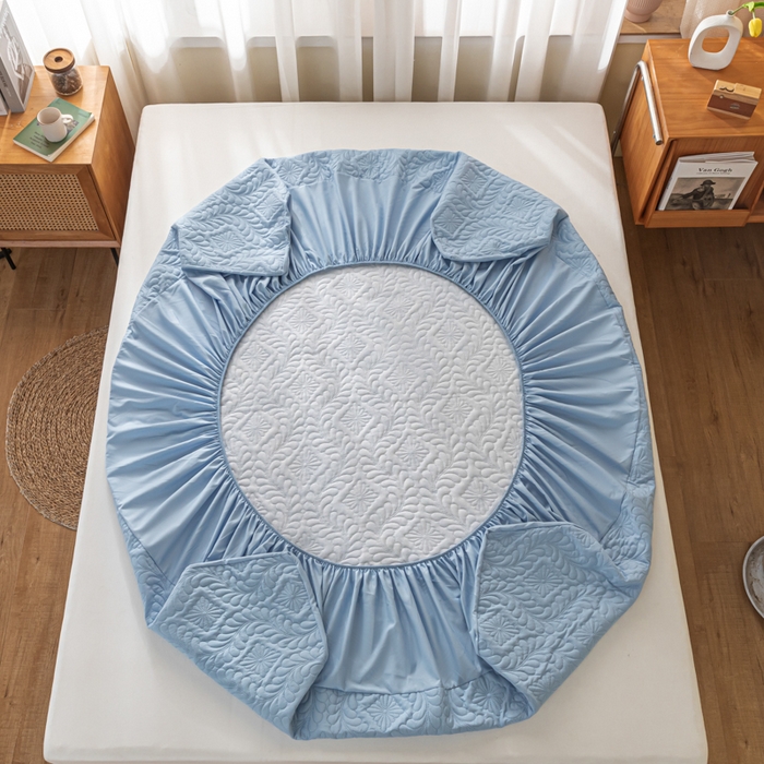 91家纺网 家纺一手货源 找家纺 梵克保罗 2025新款简约纯色水洗棉防水夹棉枕套 海洋蓝