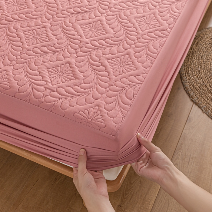 91家纺网 家纺一手货源 找家纺 梵克保罗 2025新款简约纯色水洗棉防水夹棉枕套 公主粉