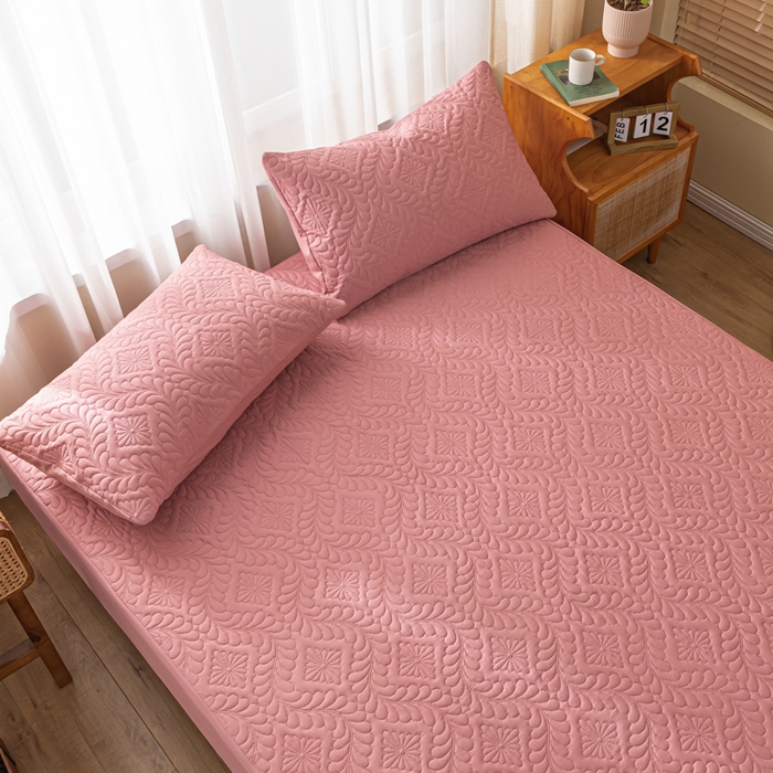 91家纺网 家纺一手货源 找家纺 梵克保罗 2025新款简约纯色水洗棉防水夹棉枕套 公主粉