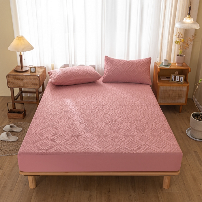 91家纺网 家纺一手货源 找家纺 梵克保罗 2025新款简约纯色水洗棉防水夹棉枕套 公主粉