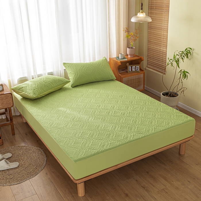 91家纺网 家纺一手货源 找家纺 梵克保罗 2025新款简约纯色水洗棉防水夹棉枕套 小草绿