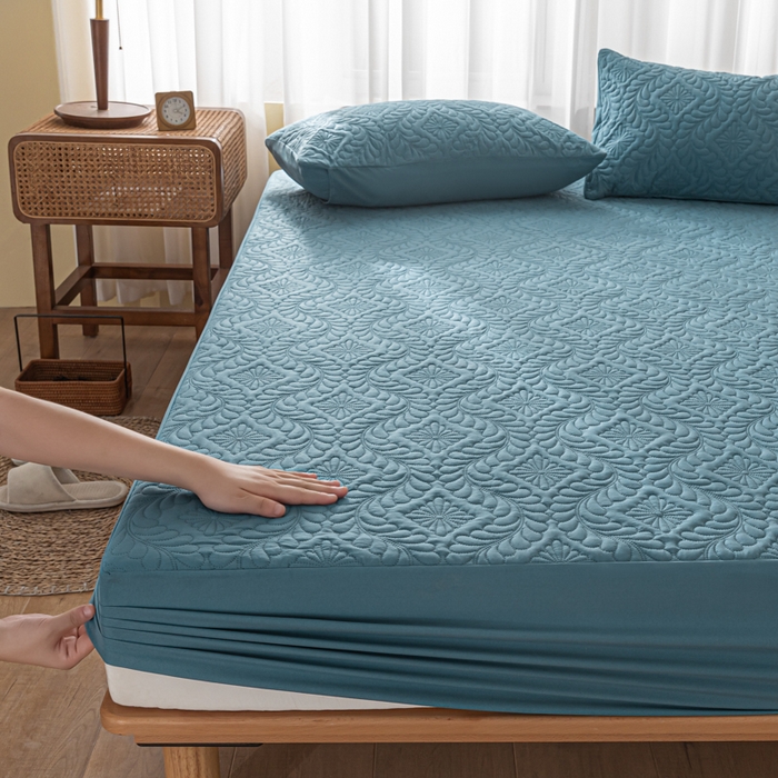 91家纺网 家纺一手货源 找家纺 梵克保罗 2025新款简约纯色水洗棉防水夹棉枕套 宾利蓝