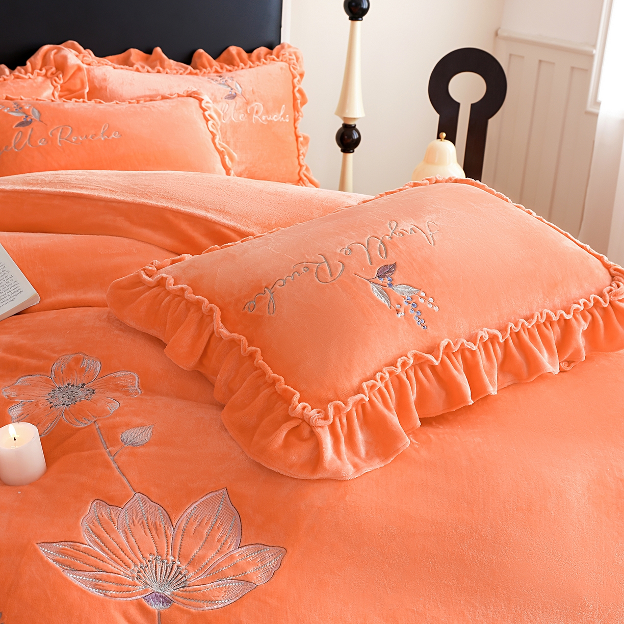 91家纺网 家纺一手货源 找家纺 孟鑫家纺 2025新款220克高克重韩版立体花边牛奶法式绣花四件套床单床盖款被套-浪漫花园系列 浪漫花园-橙色