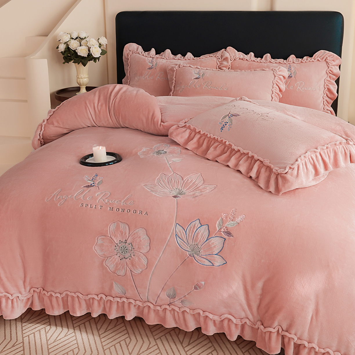 91家纺网 家纺一手货源 找家纺 孟鑫家纺 2025新款220克高克重韩版立体花边牛奶法式绣花四件套床单床盖款被套-浪漫花园系列 浪漫花园-豆沙