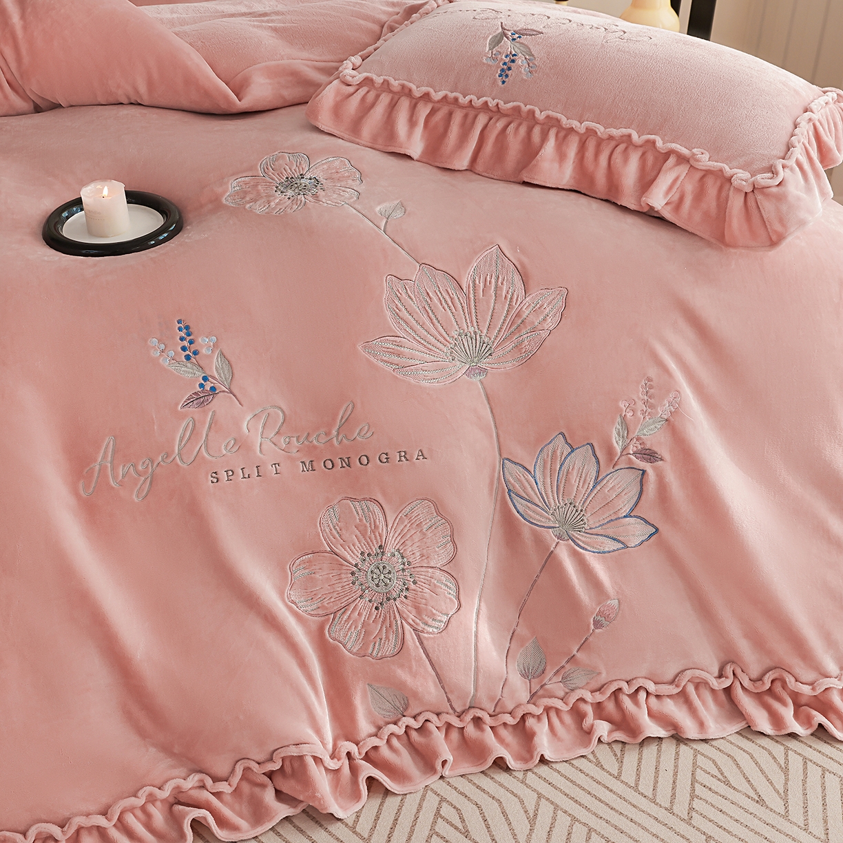 91家纺网 家纺一手货源 找家纺 孟鑫家纺 2025新款220克高克重韩版立体花边牛奶法式绣花四件套床单床盖款被套-浪漫花园系列 浪漫花园-豆沙