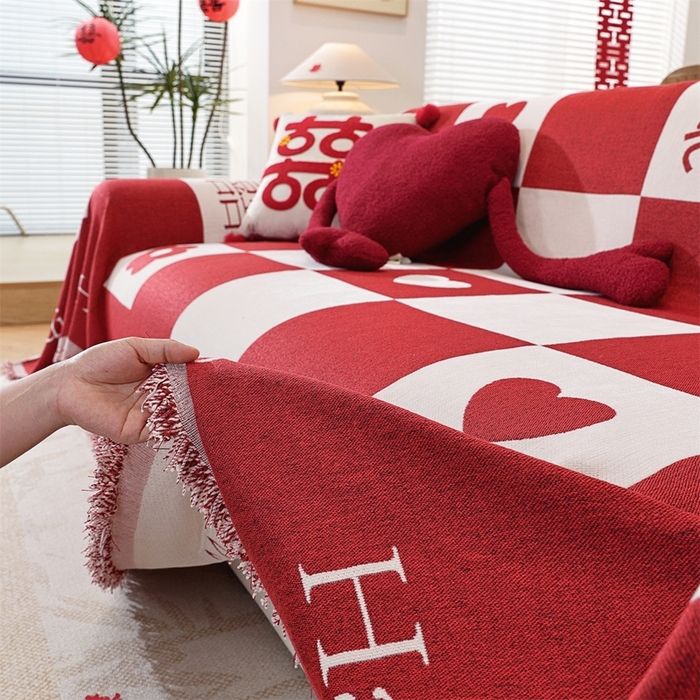 91家纺网 家纺一手货源 找家纺 共鸣沙发垫 2025新款亲肤舒适雪尼尔玉兰喜庆红色沙发巾 喜格红色 180x480cm沙发巾