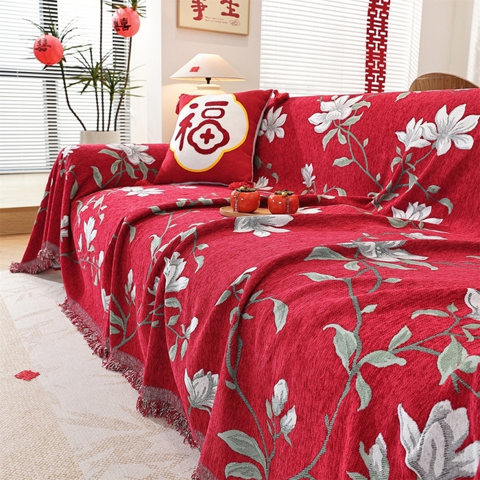 91家纺网 家纺一手货源 找家纺 共鸣沙发垫 2025新款亲肤舒适雪尼尔玉兰喜庆红色沙发巾 玉兰红色 180x480cm沙发巾