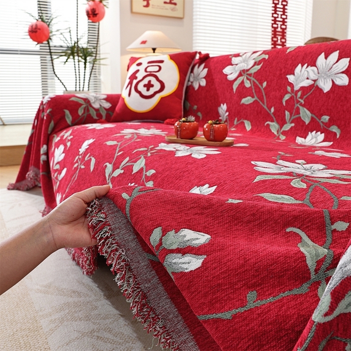 91家纺网 家纺一手货源 找家纺 共鸣沙发垫 2025新款亲肤舒适雪尼尔玉兰喜庆红色沙发巾 玉兰红色 180x480cm沙发巾