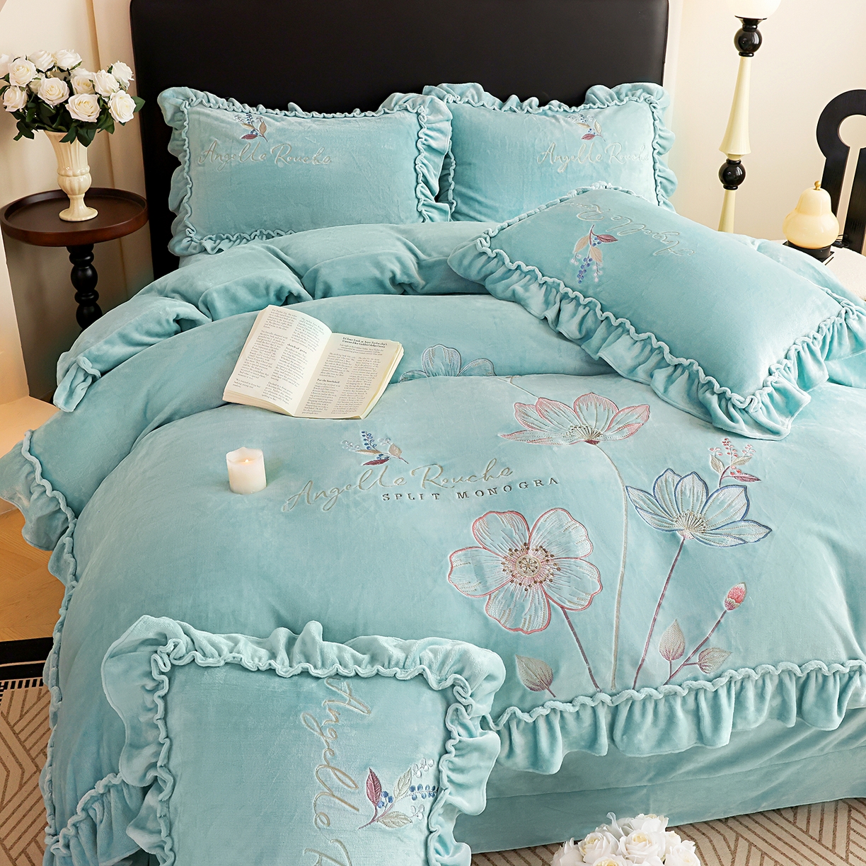 91家纺网 家纺一手货源 找家纺 孟鑫家纺 2025新款220克高克重韩版立体花边牛奶法式绣花四件套床单床盖款被套-浪漫花园系列 浪漫花园-湖绿