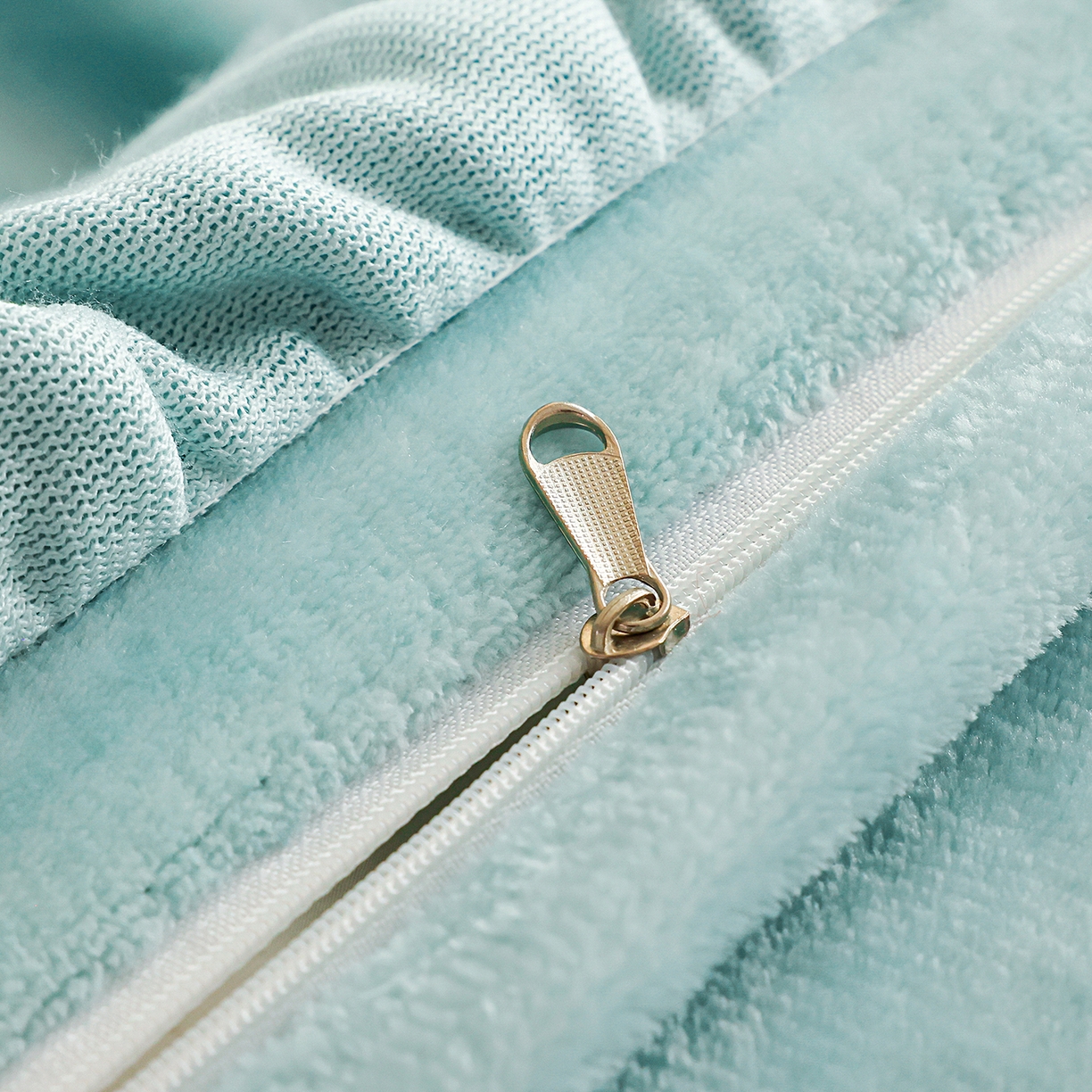 91家纺网 家纺一手货源 找家纺 孟鑫家纺 2025新款220克高克重韩版立体花边牛奶法式绣花四件套床单床盖款被套-浪漫花园系列 浪漫花园-湖绿