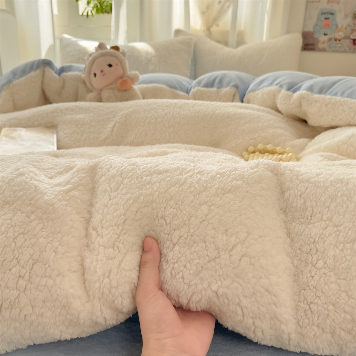 91家纺网 家纺一手货源 找家纺 灰鲸 2025新款秋冬韩系牛奶羊羔绒四件套 羊羔-白蓝