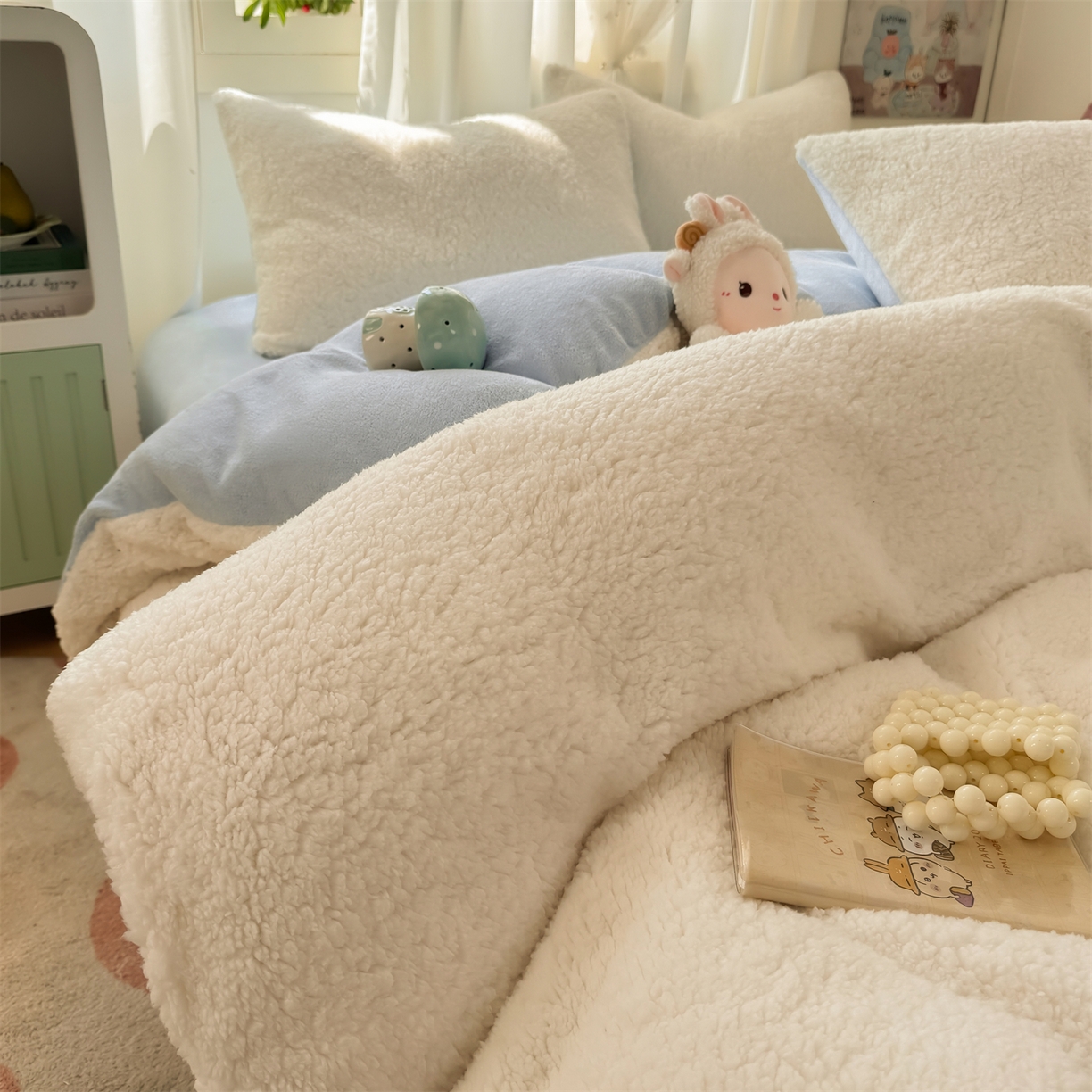 91家纺网 家纺一手货源 找家纺 灰鲸 2025新款秋冬韩系牛奶羊羔绒四件套 羊羔-白蓝