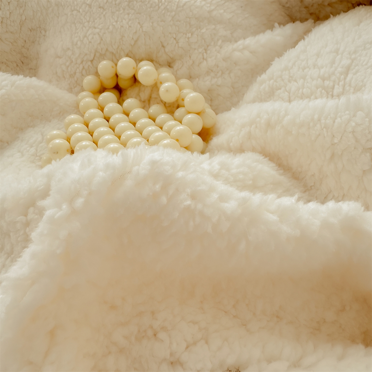 91家纺网 家纺一手货源 找家纺 灰鲸 2025新款秋冬韩系牛奶羊羔绒四件套 羊羔-白蓝