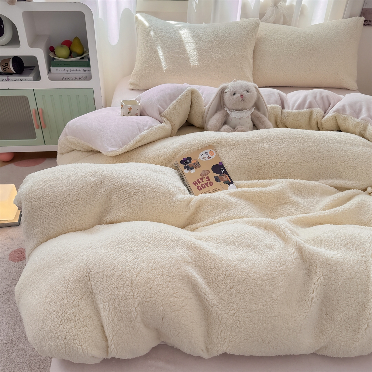 91家纺网 家纺一手货源 找家纺 灰鲸 2025新款秋冬韩系牛奶羊羔绒四件套 羊羔-白紫