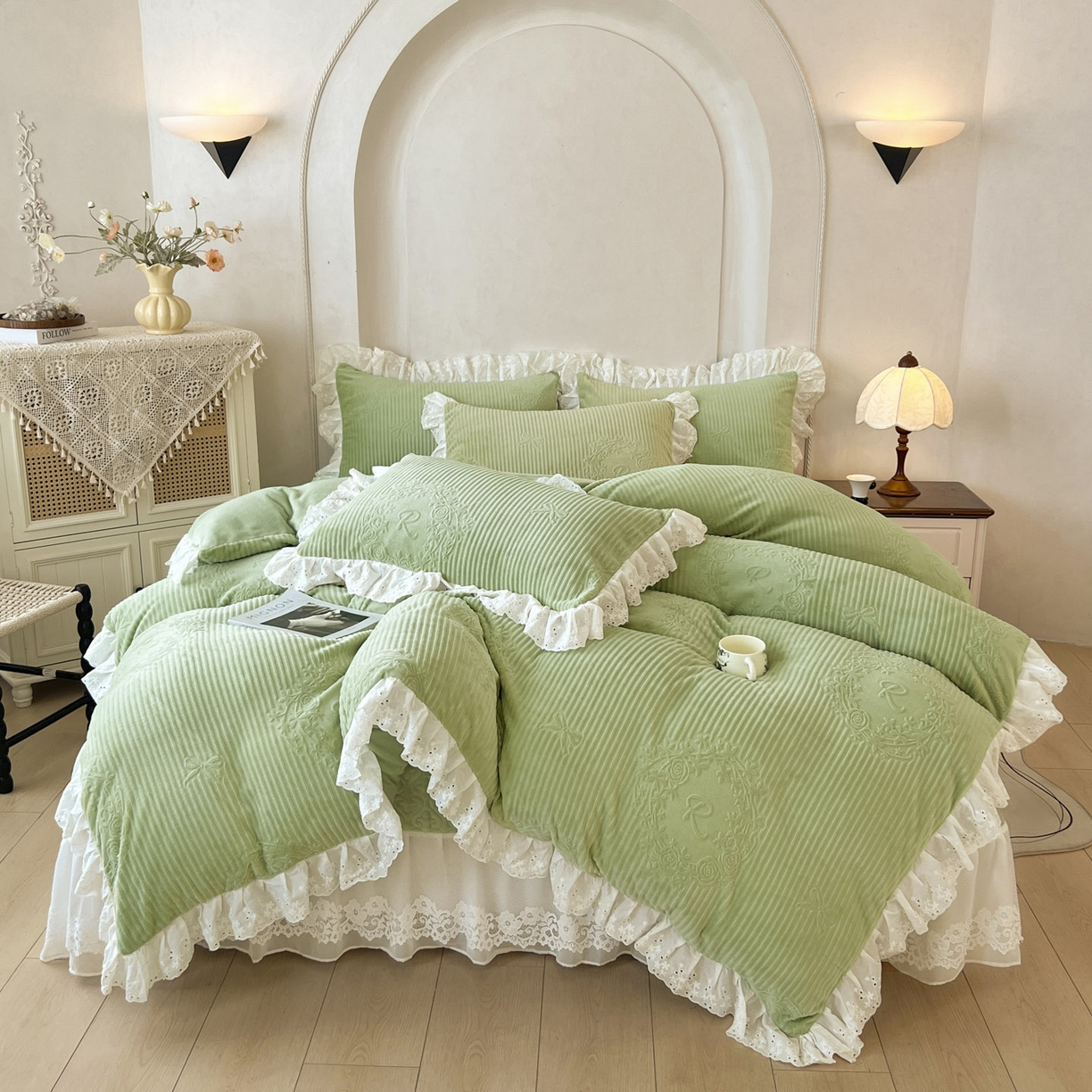 91家纺网 家纺一手货源 找家纺 怡源梦 2025新款雕花牛奶绒床盖四件套-国色芳华系列 国色芳华-绿