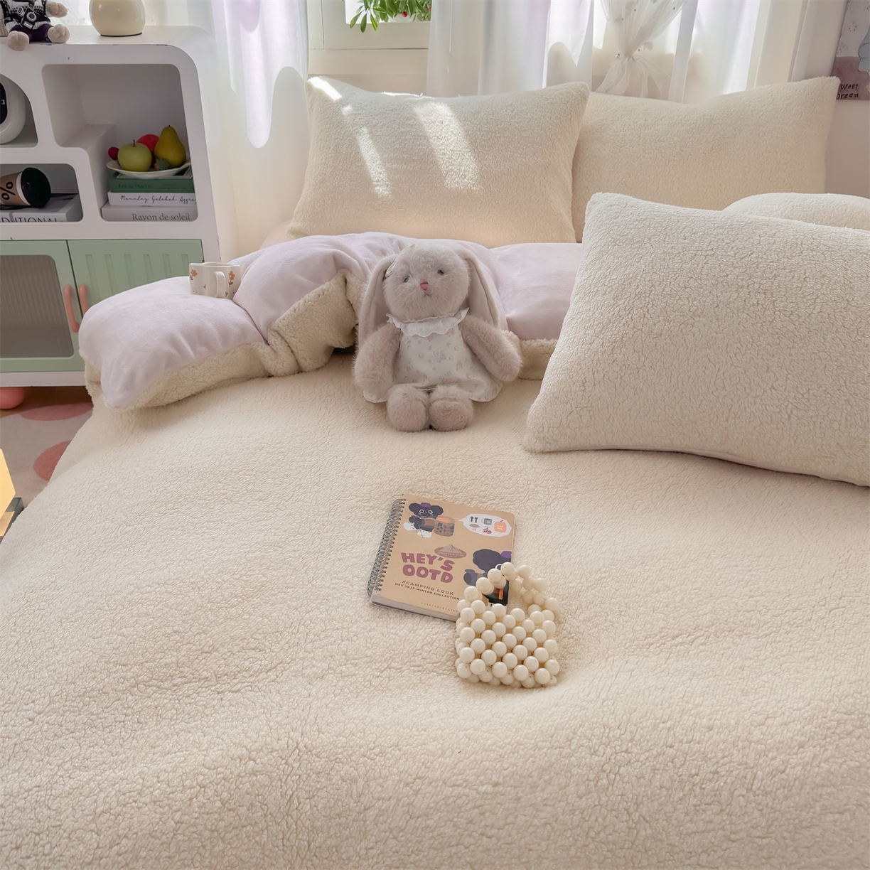 91家纺网 家纺一手货源 找家纺 灰鲸 2025新款秋冬韩系牛奶羊羔绒四件套 羊羔-白紫