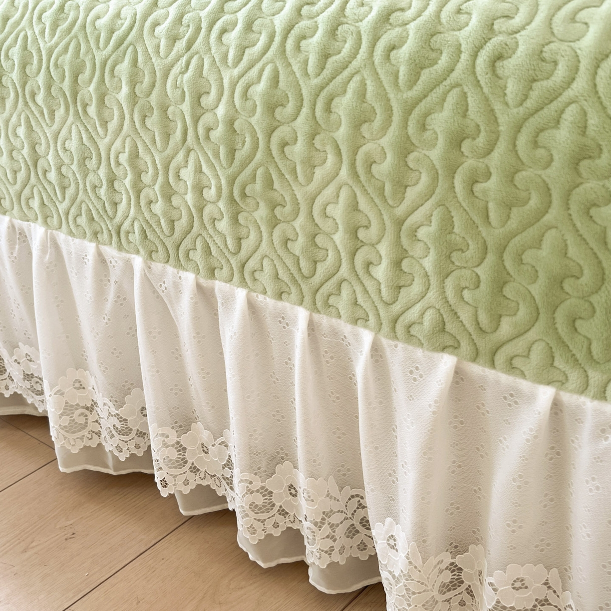 91家纺网 家纺一手货源 找家纺 怡源梦 2025新款雕花牛奶绒床盖四件套-国色芳华系列 国色芳华-绿