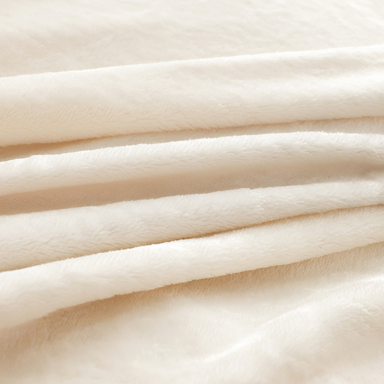 91家纺网 家纺一手货源 找家纺 孟鑫家纺 2025新款220克高克重韩版立体花边牛奶法式绣花四件套床单床盖款被套-浪漫花园系列 浪漫花园-奶昔白