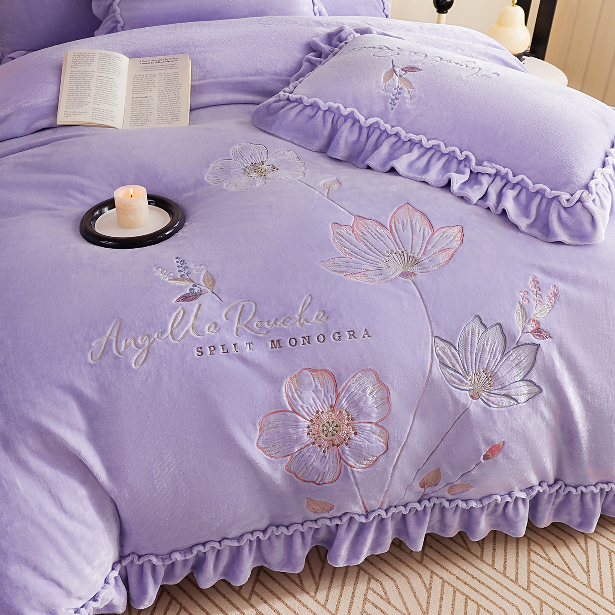 91家纺网 家纺一手货源 找家纺 孟鑫家纺 2025新款220克高克重韩版立体花边牛奶法式绣花四件套床单床盖款被套-浪漫花园系列 浪漫花园-千夏紫