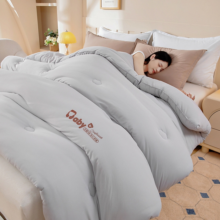 91家纺网 家纺一手货源 找家纺 亿莱鑫 2025新款秋冬A婴儿绒针织棉肌肤被被子被芯冬被 baby熊-灰