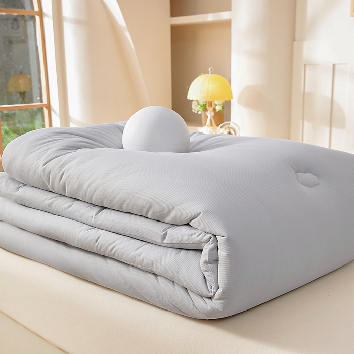 91家纺网 家纺一手货源 找家纺 亿莱鑫 2025新款秋冬A婴儿绒针织棉肌肤被被子被芯冬被 baby熊-灰