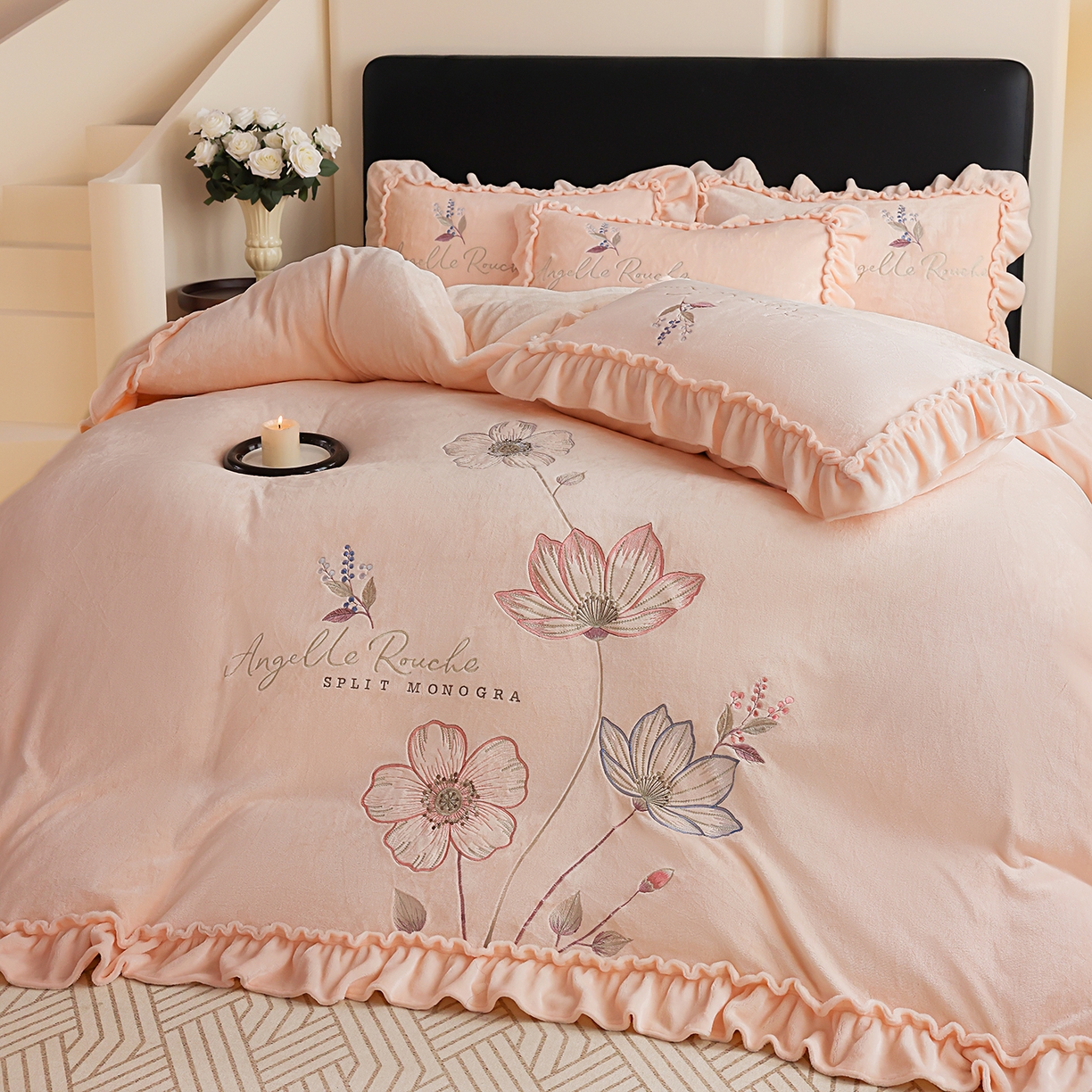 91家纺网 家纺一手货源 找家纺 孟鑫家纺 2025新款220克高克重韩版立体花边牛奶法式绣花四件套床单床盖款被套-浪漫花园系列 浪漫花园-香槟粉