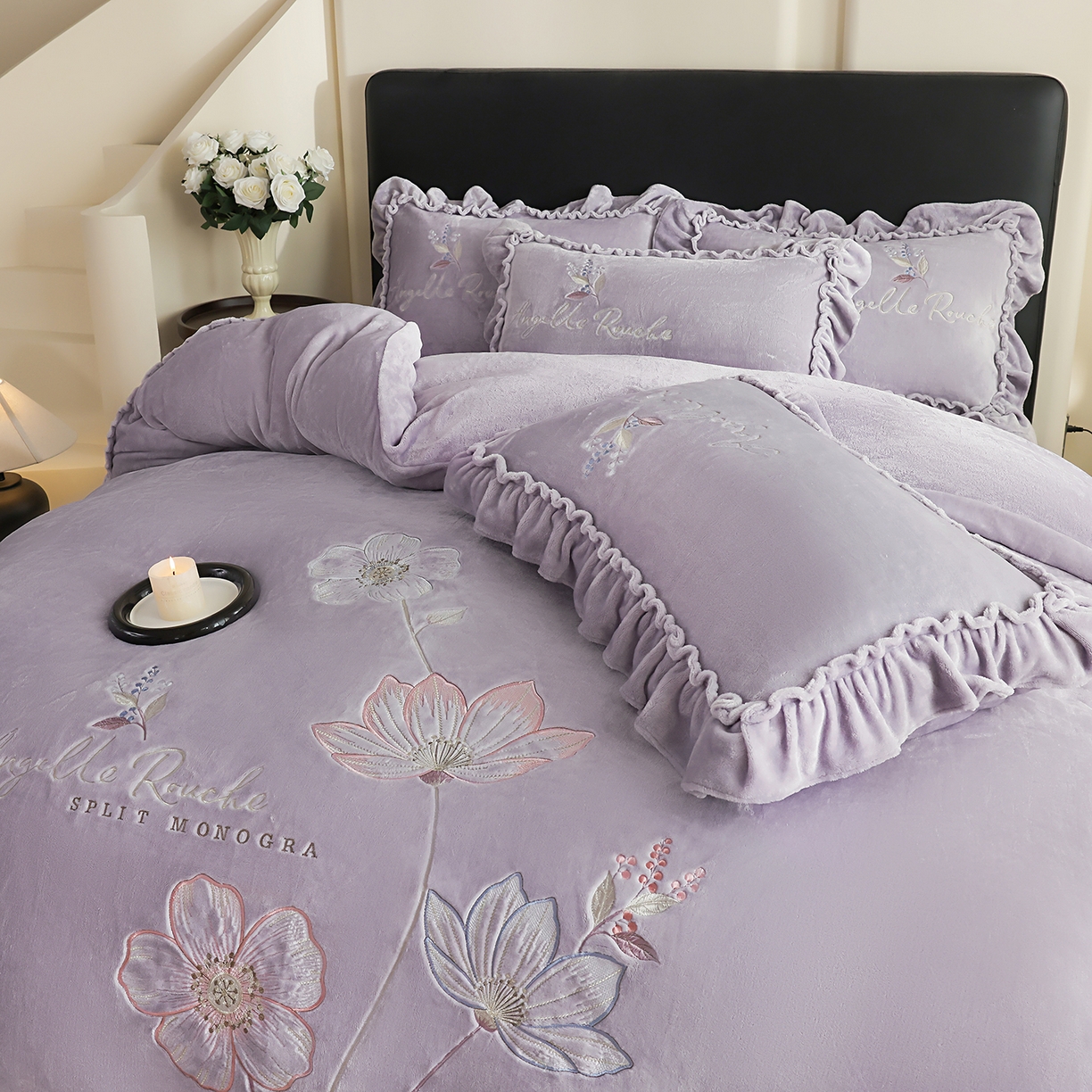 91家纺网 家纺一手货源 找家纺 孟鑫家纺 2025新款220克高克重韩版立体花边牛奶法式绣花四件套床单床盖款被套-浪漫花园系列 浪漫花园-紫灰