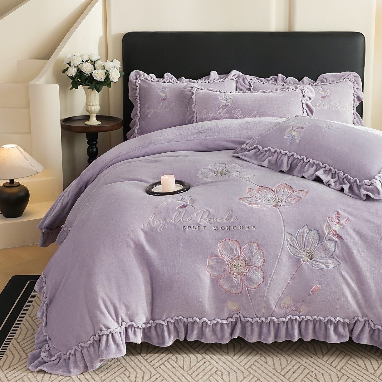91家纺网 家纺一手货源 找家纺 孟鑫家纺 2025新款220克高克重韩版立体花边牛奶法式绣花四件套床单床盖款被套-浪漫花园系列 浪漫花园-紫灰