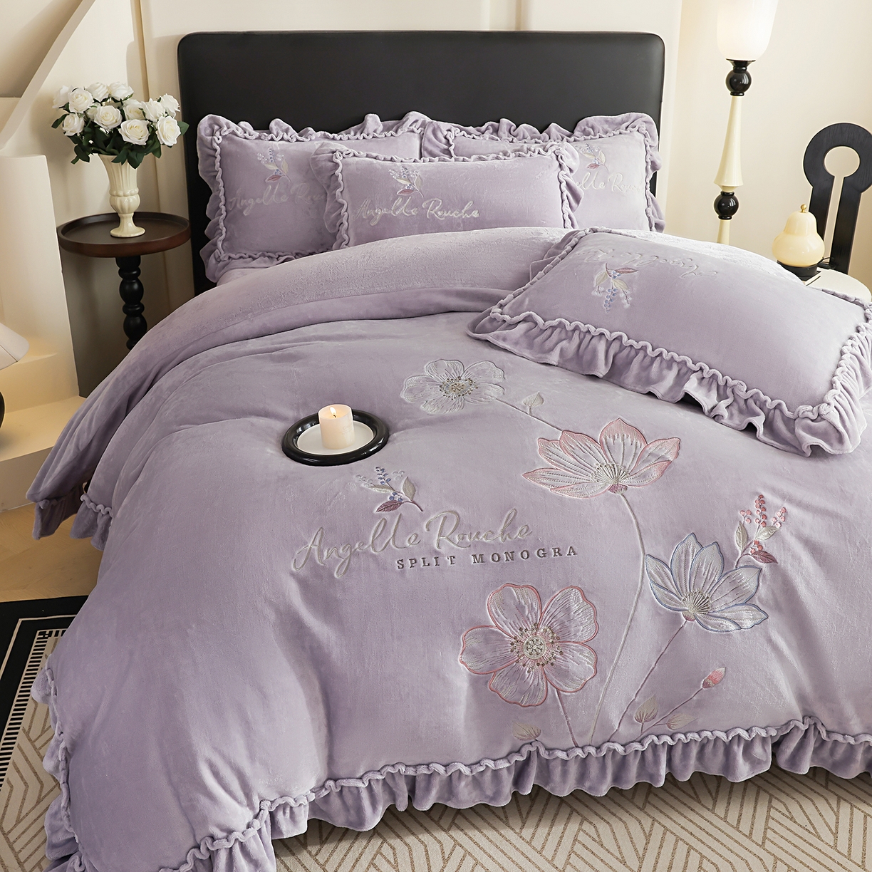 91家纺网 家纺一手货源 找家纺 孟鑫家纺 2025新款220克高克重韩版立体花边牛奶法式绣花四件套床单床盖款被套-浪漫花园系列 浪漫花园-紫灰