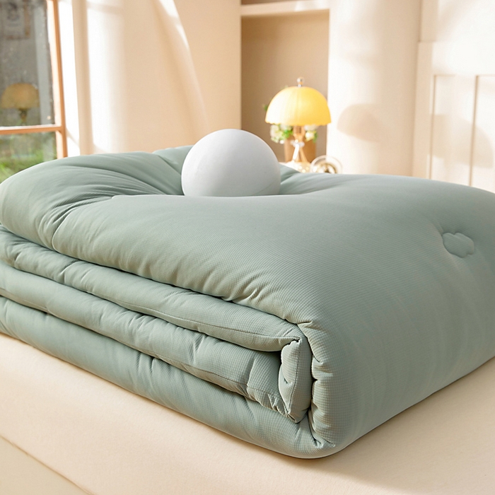 91家纺网 家纺一手货源 找家纺 亿莱鑫 2025新款秋冬A婴儿绒针织棉肌肤被被子被芯冬被 baby熊-绿