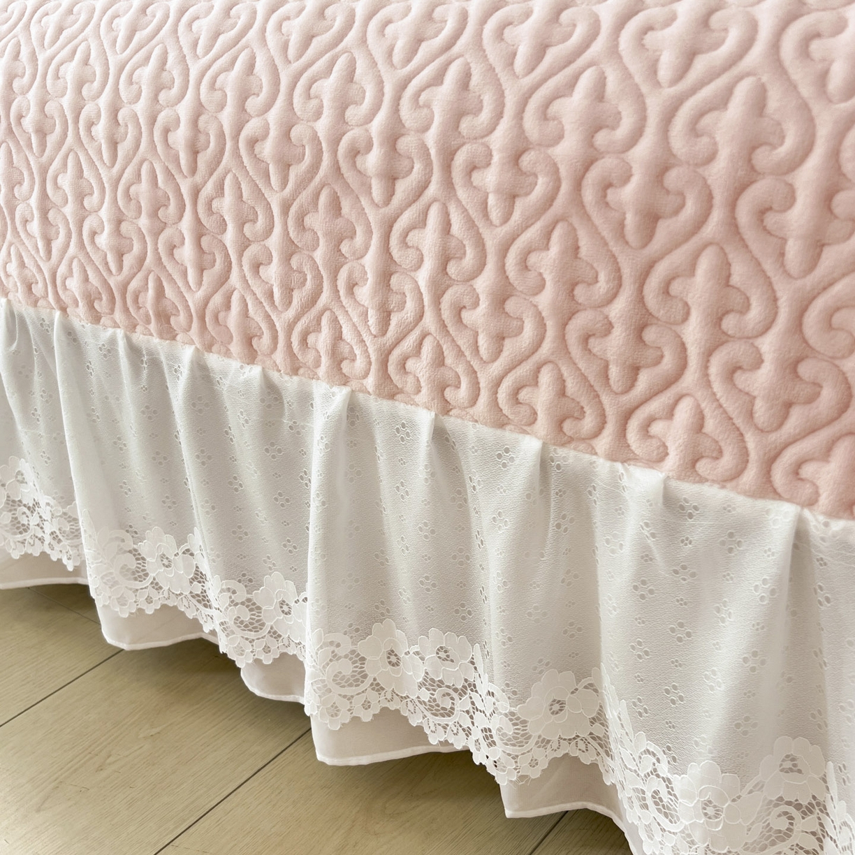 91家纺网 家纺一手货源 找家纺 怡源梦 2025新款雕花牛奶绒床盖四件套-国色芳华系列 国色芳华-樱花粉